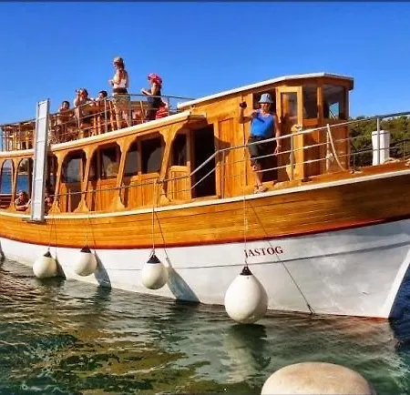 Jona Apartmán Tribalj